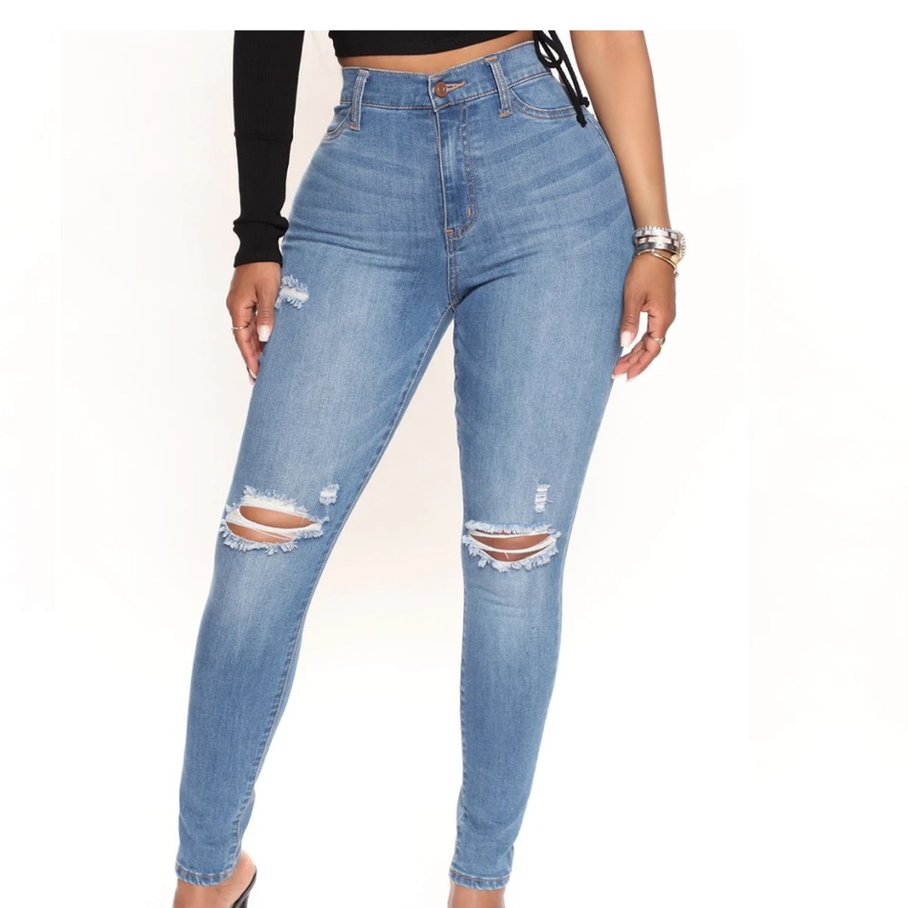 Fashion Nova Our Favorite High Rise Skinny Jeans- Medium Blue Wash | size 9 |